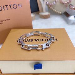 LV bracelet 02cly4